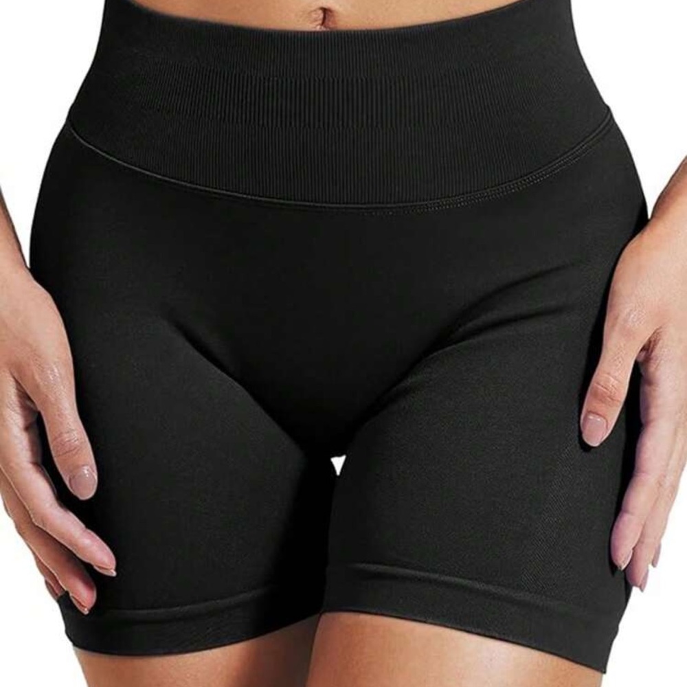 2 High-Waisted biker Shorts with butt scrunch and tummy control